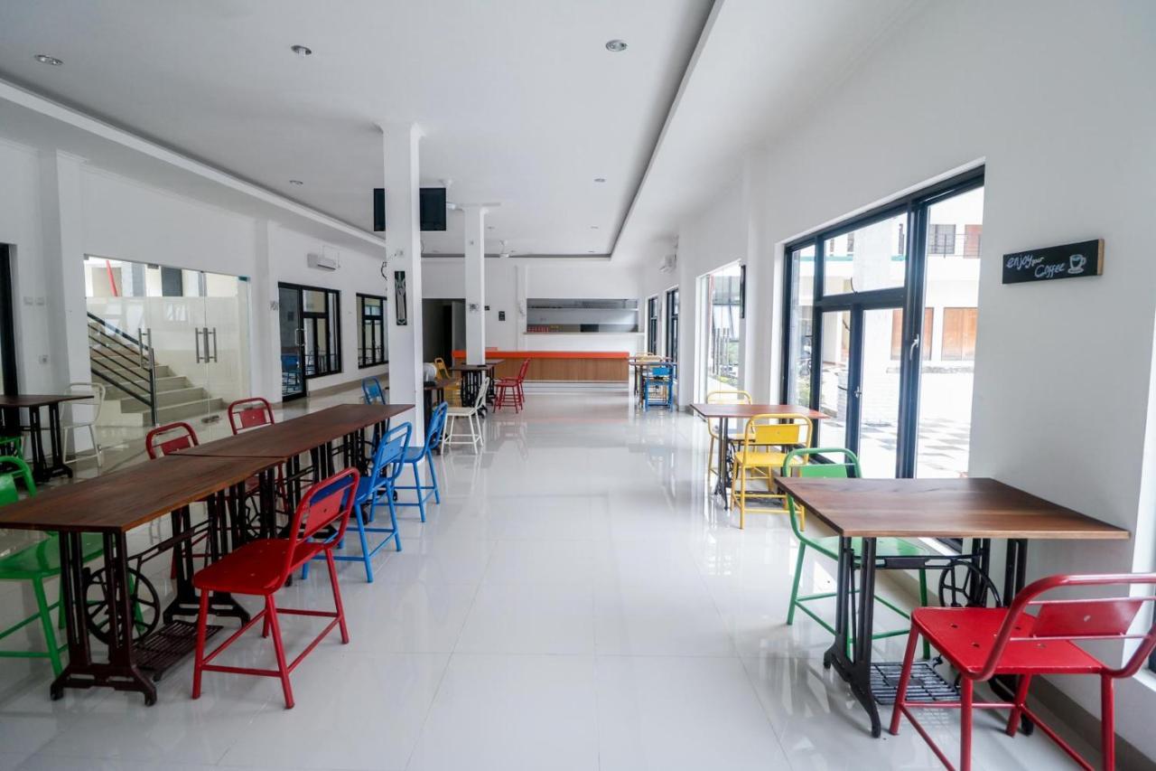 Reddoorz Plus Near Kualanamu Airport Medan Exterior photo