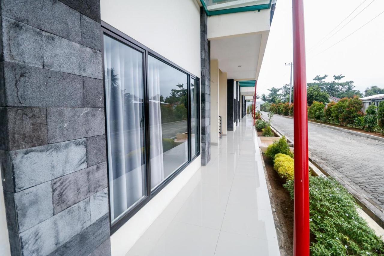 Reddoorz Plus Near Kualanamu Airport Medan Exterior photo