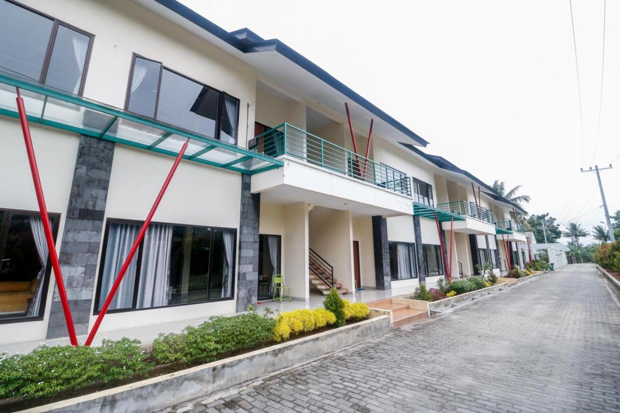 Reddoorz Plus Near Kualanamu Airport Medan Exterior photo