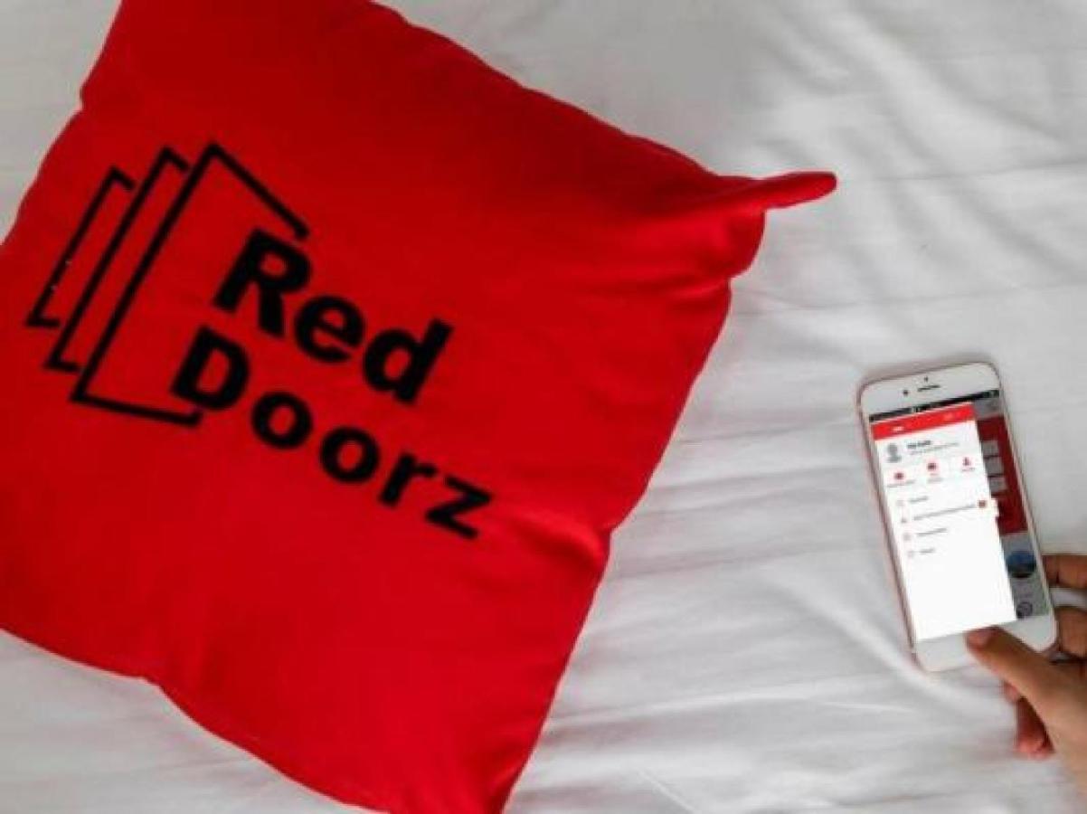 Reddoorz Plus Near Kualanamu Airport Medan Exterior photo